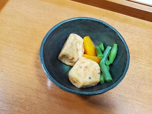 【共通】
一口がんもどきの煮物