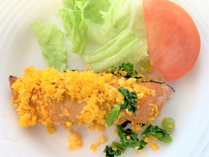 【昼食】サケの菜種焼き	
