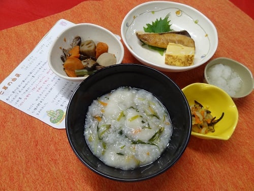 春の七草「七草粥、旬の焼き魚、筑前煮、塩昆布和え」