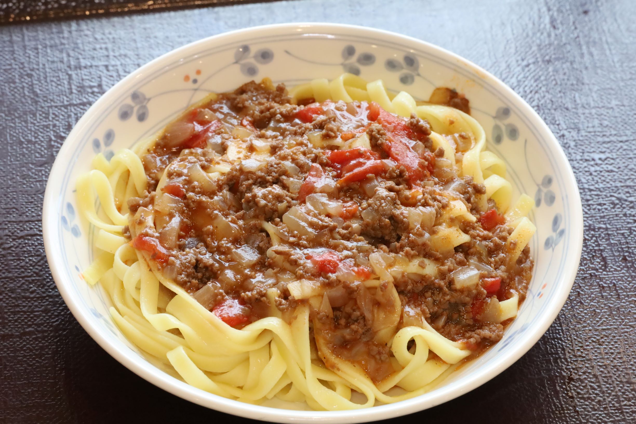 モチモチのタリアテッレで作るスパゲッティ・ミートソース