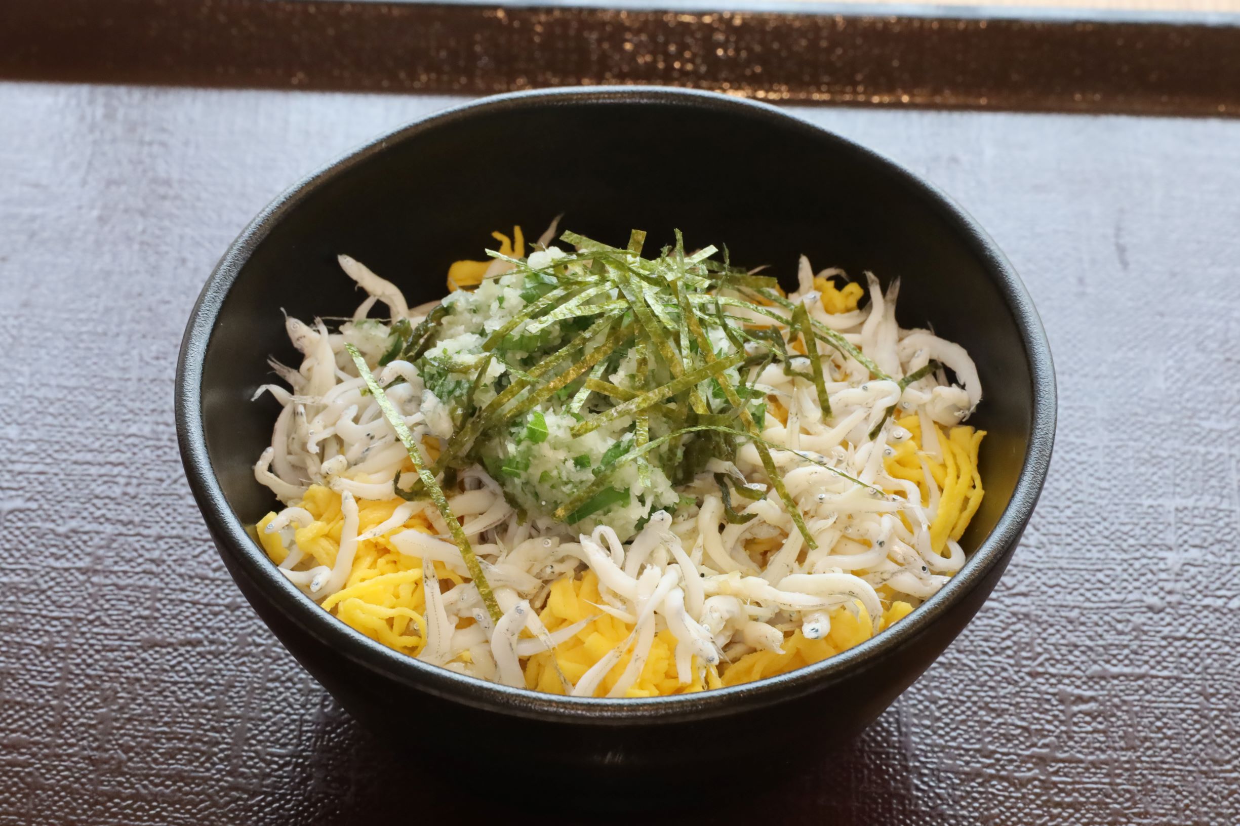 釜揚げしらす丼