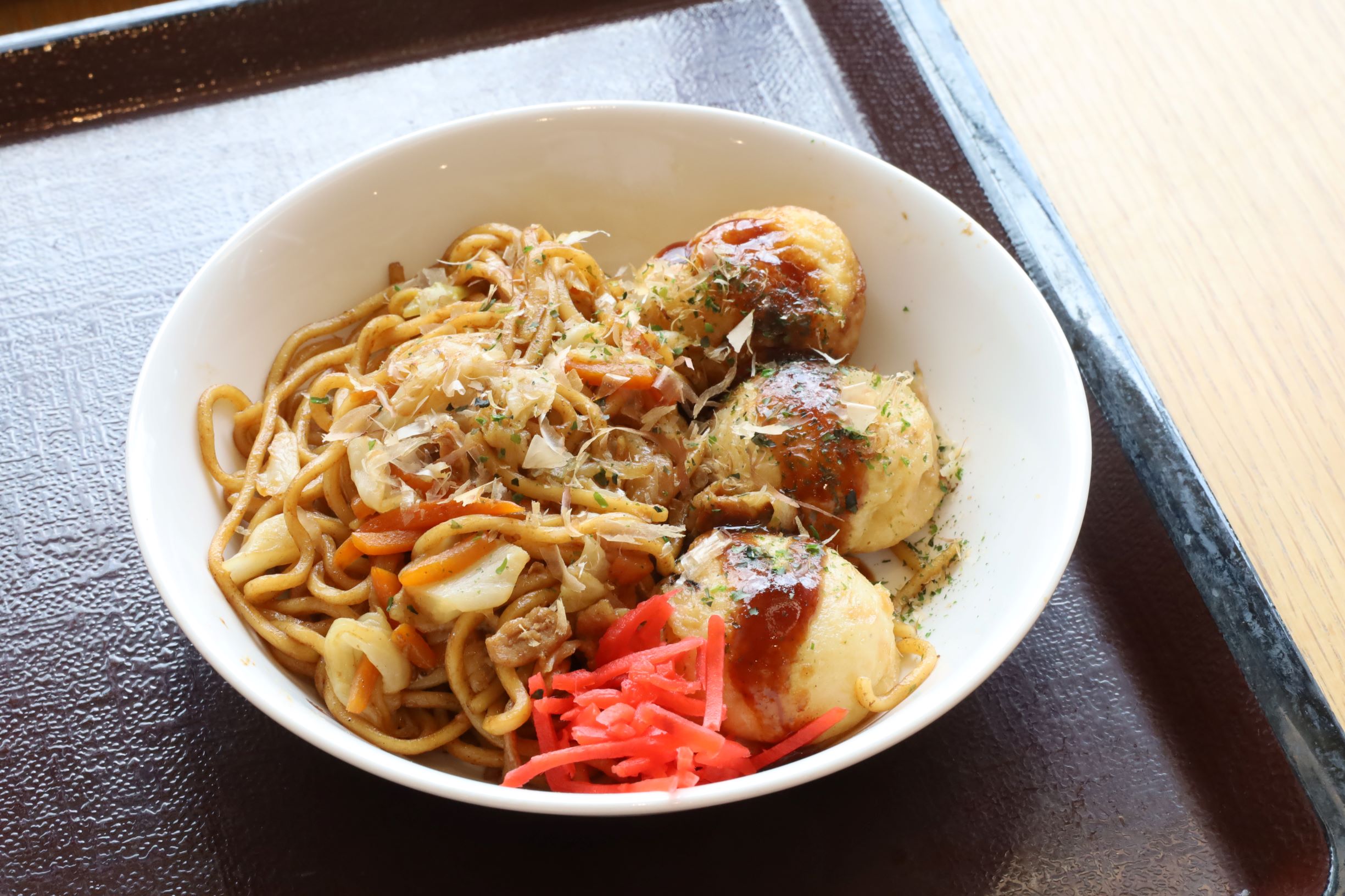 焼きそばとたこ焼き