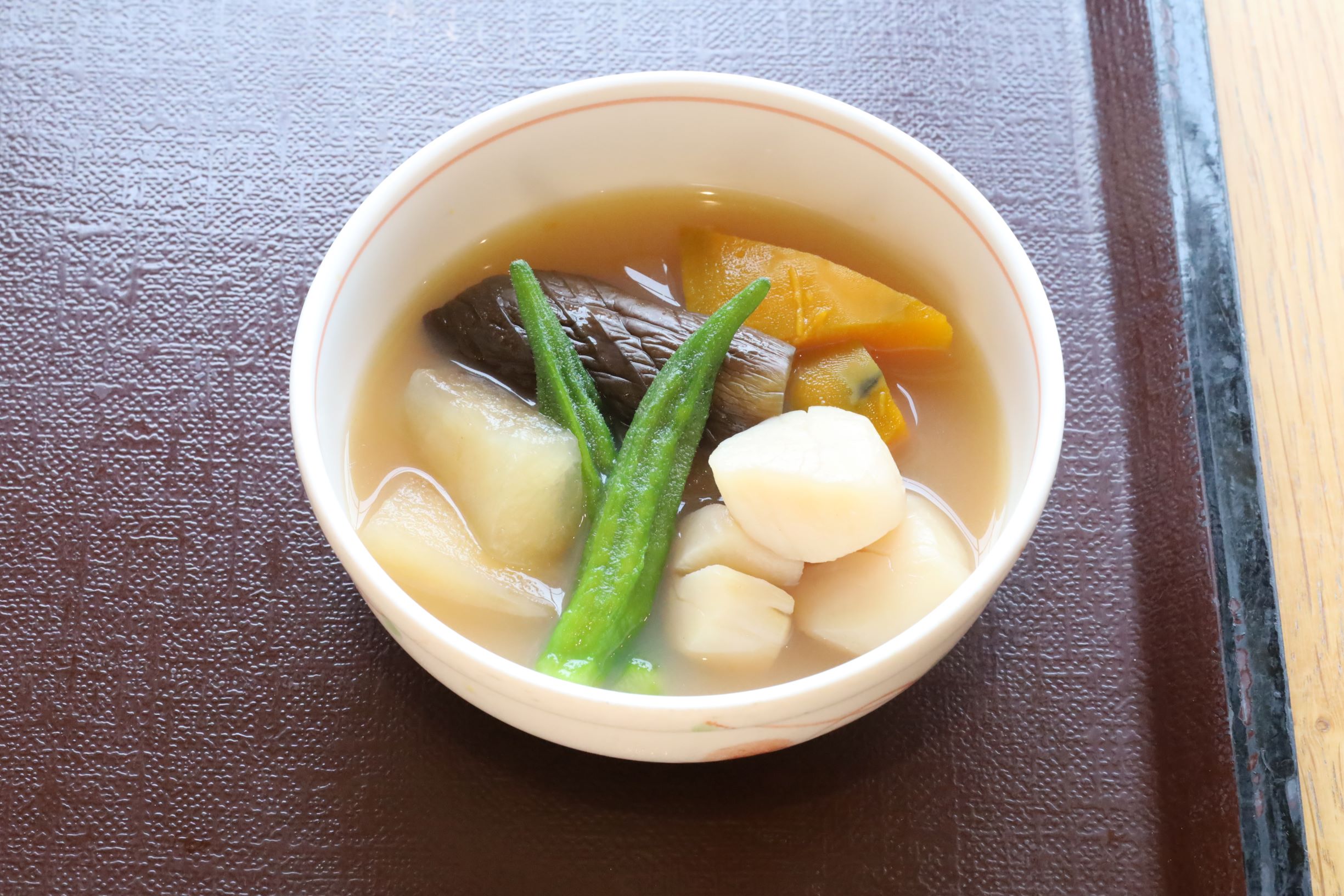 ８月５日（月）夕食Ａ　
ホタテと夏野菜の炊き合わせ