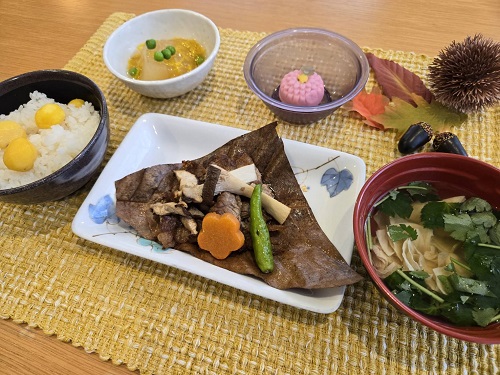 B：牛肉ときのこの朴葉焼き
