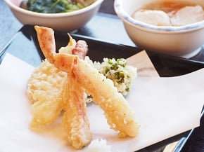 かにと季節の野菜の天婦羅（夕食）