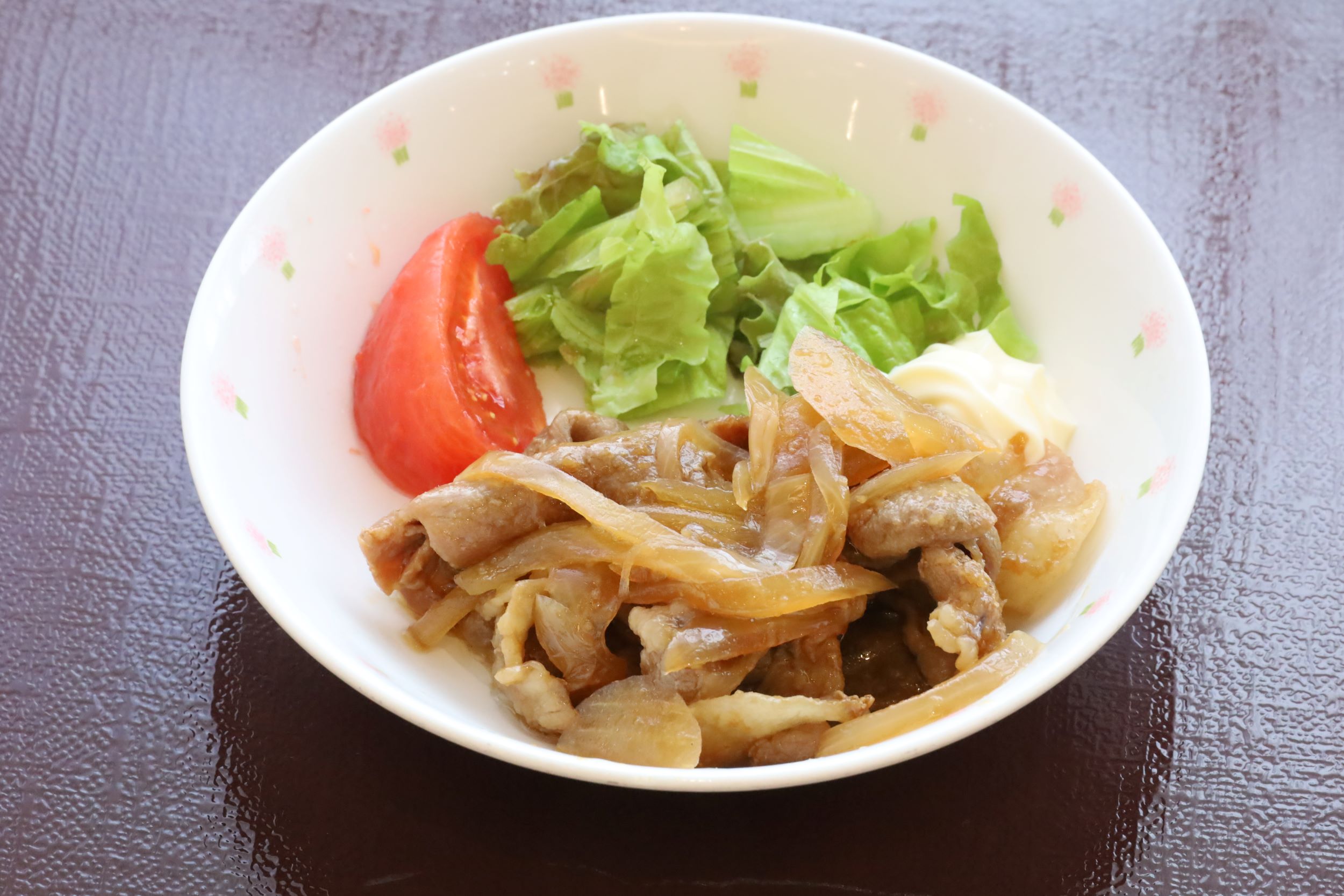 １１月１０日（日）昼食
豚肉の生姜焼き