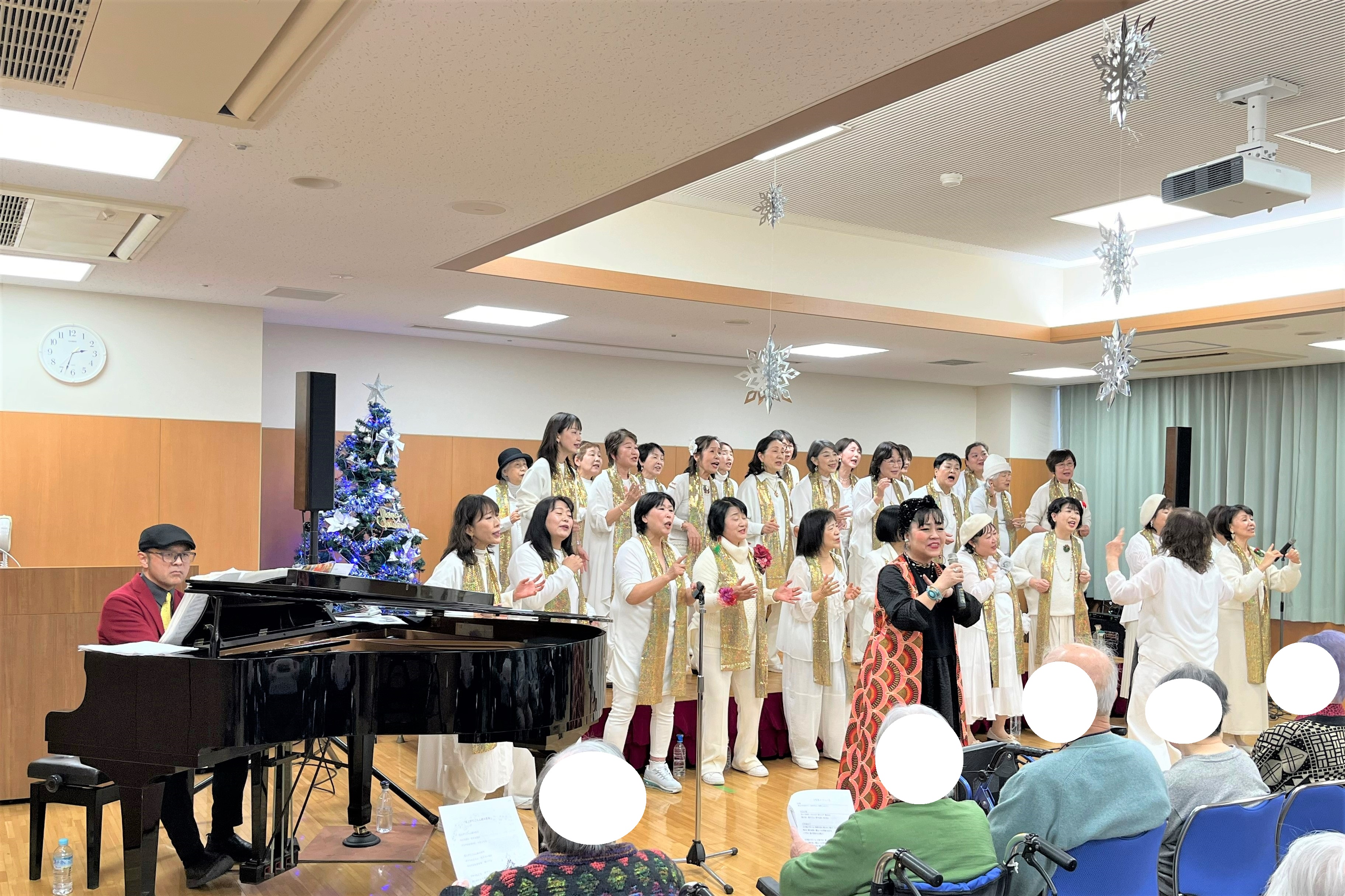 ご入居者と一緒に歌う曲も準備してくださいました