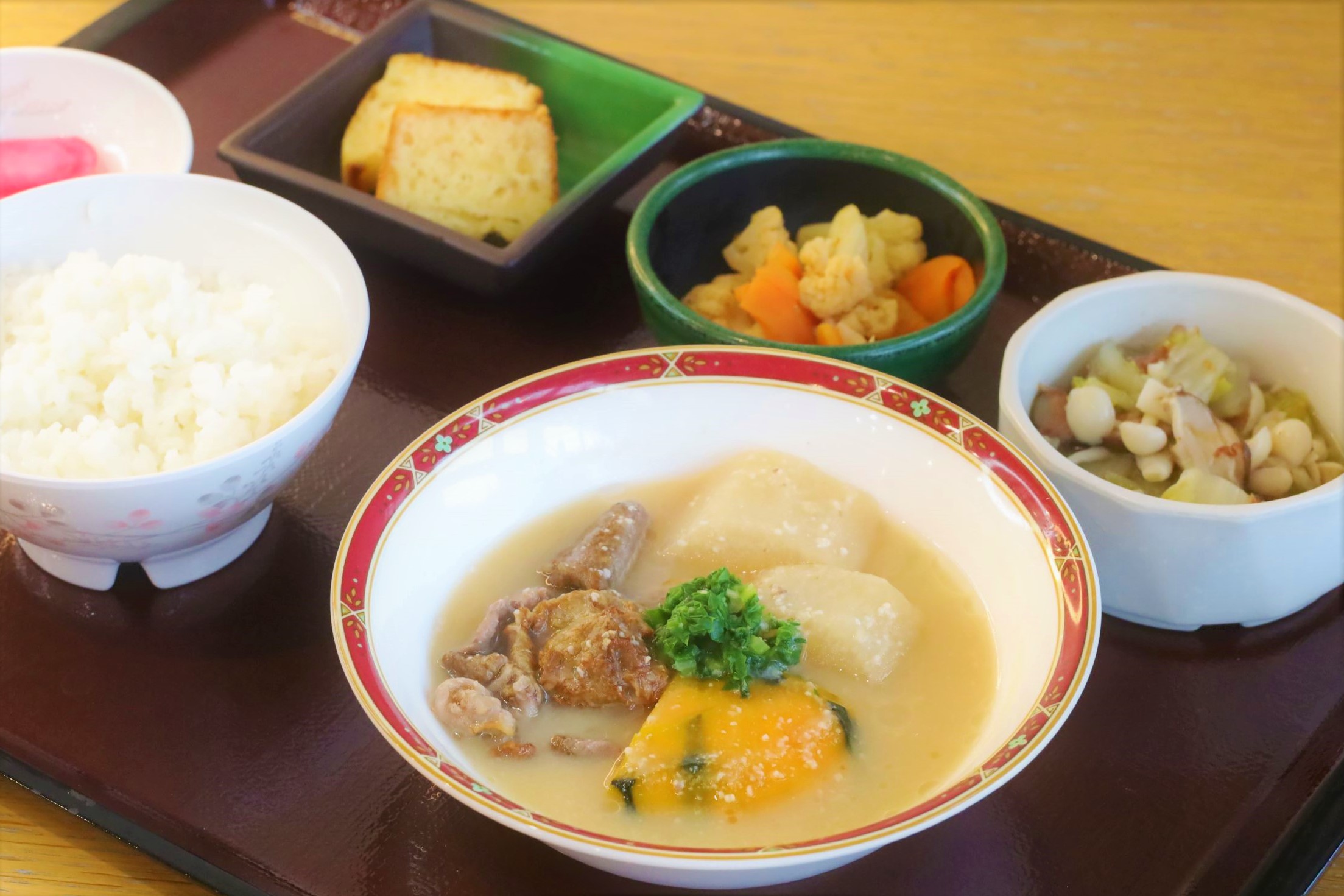 Ａ食・牛大根～粕汁仕立て～