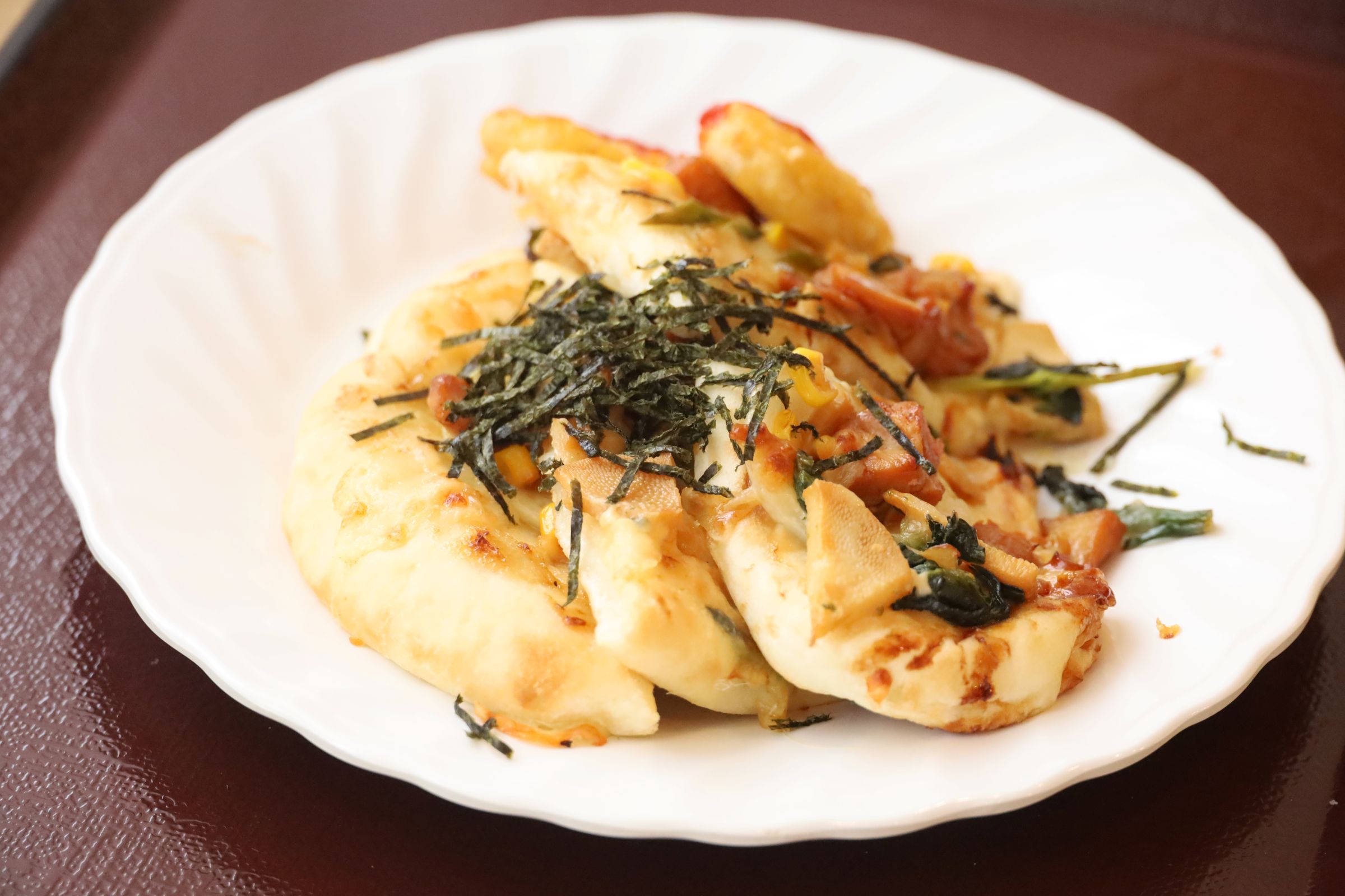 春野菜と照り焼きチキンのナンピザ
3月24日（月）昼食A食