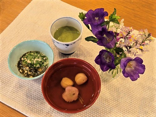 ■アカモクと豆腐のねばねば和え
■雲丹しんじょうの吸い物
■桑の葉プリン