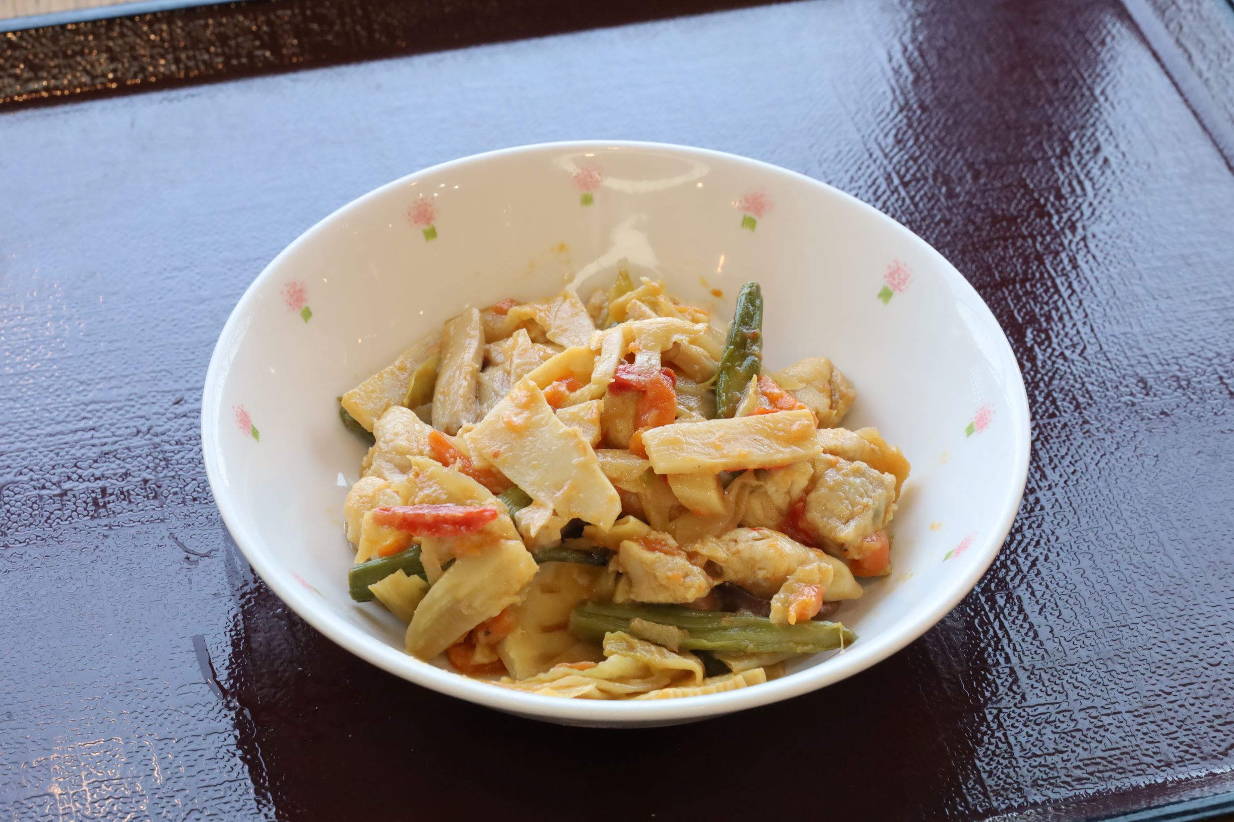 鶏肉とカシューナッツの中華炒め
４月１７日（木）夕食Ｂ食