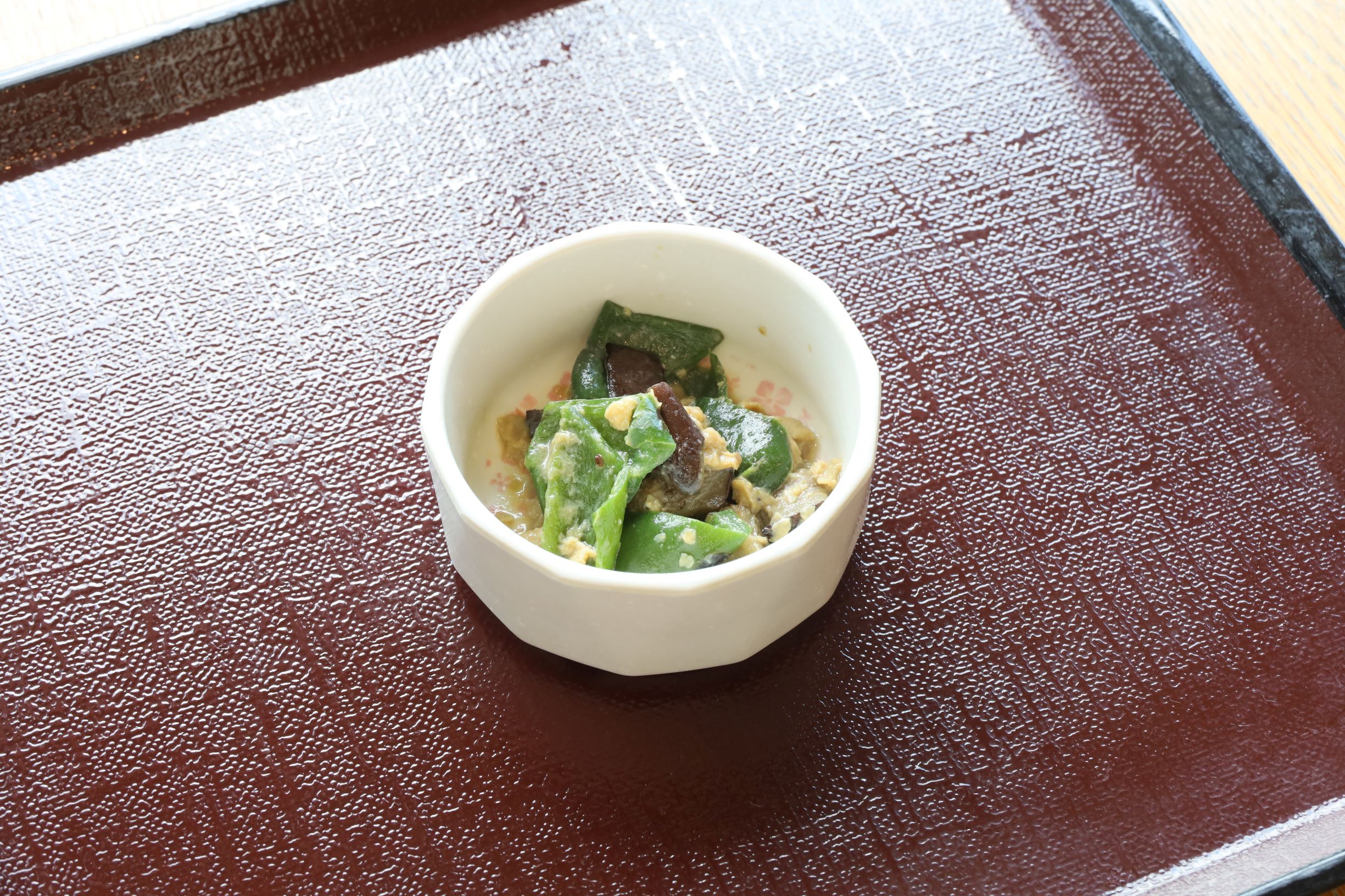 夏野菜と卵のみそ炒め