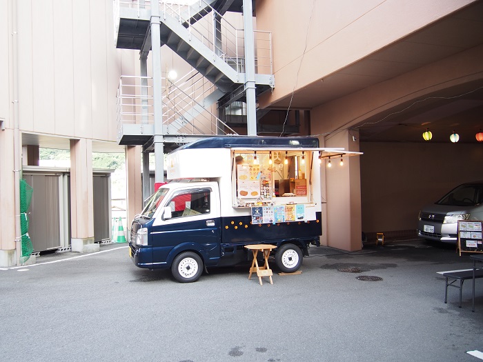 キッチンカー（三津浜焼き・松前餃子）