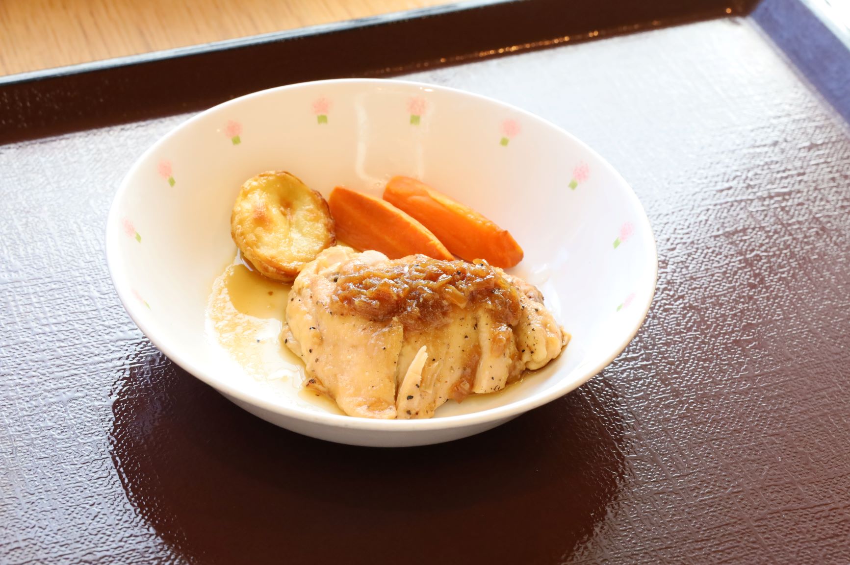 1月20日（火）　昼食　A食
チキンソテー　ガーリックオニオンソース