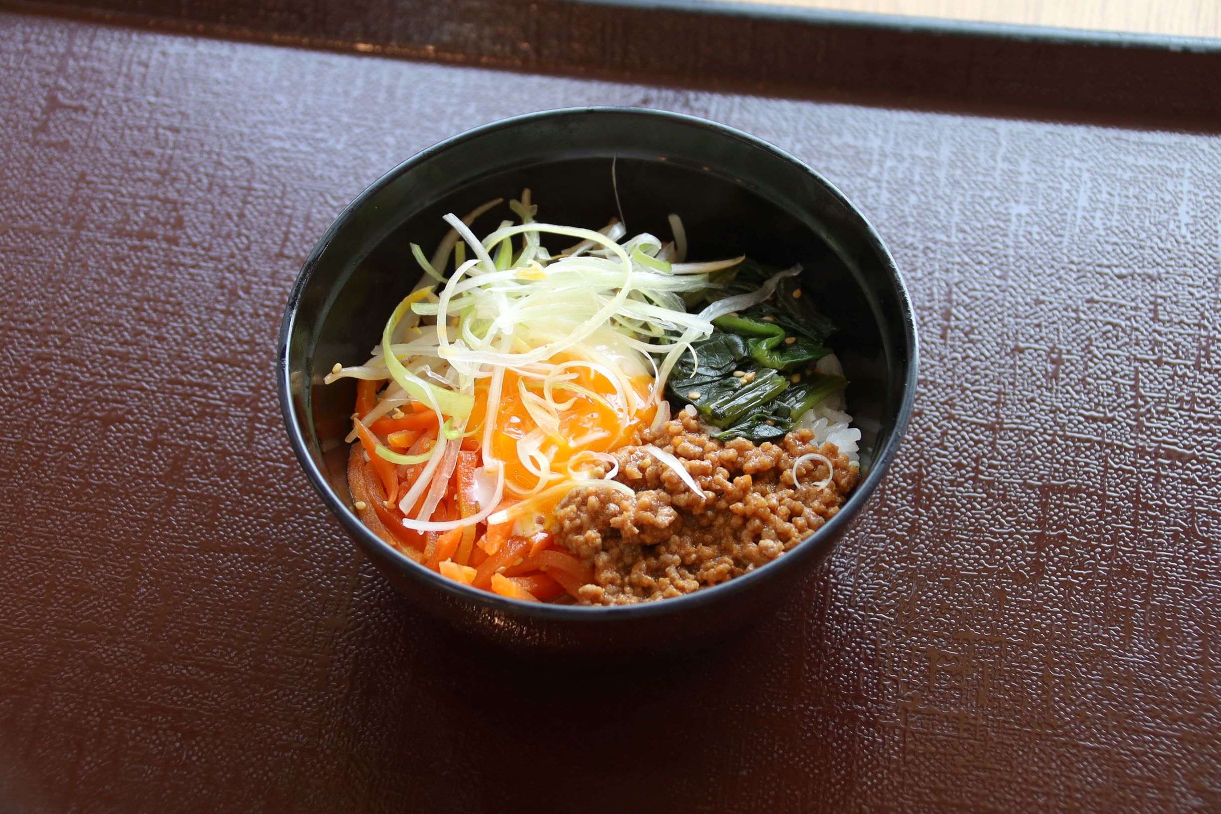 温玉入りビビンバ丼