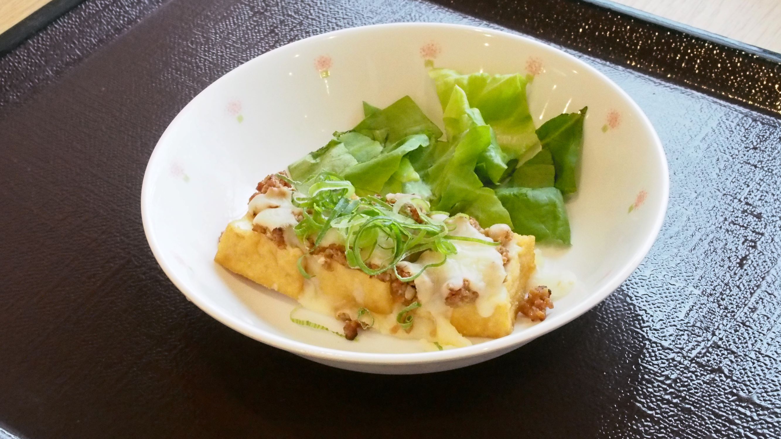 4月14日（火）昼食A食
たんぱく質とカルシウム強化☆厚揚げと豚ひき肉のチーズ焼き