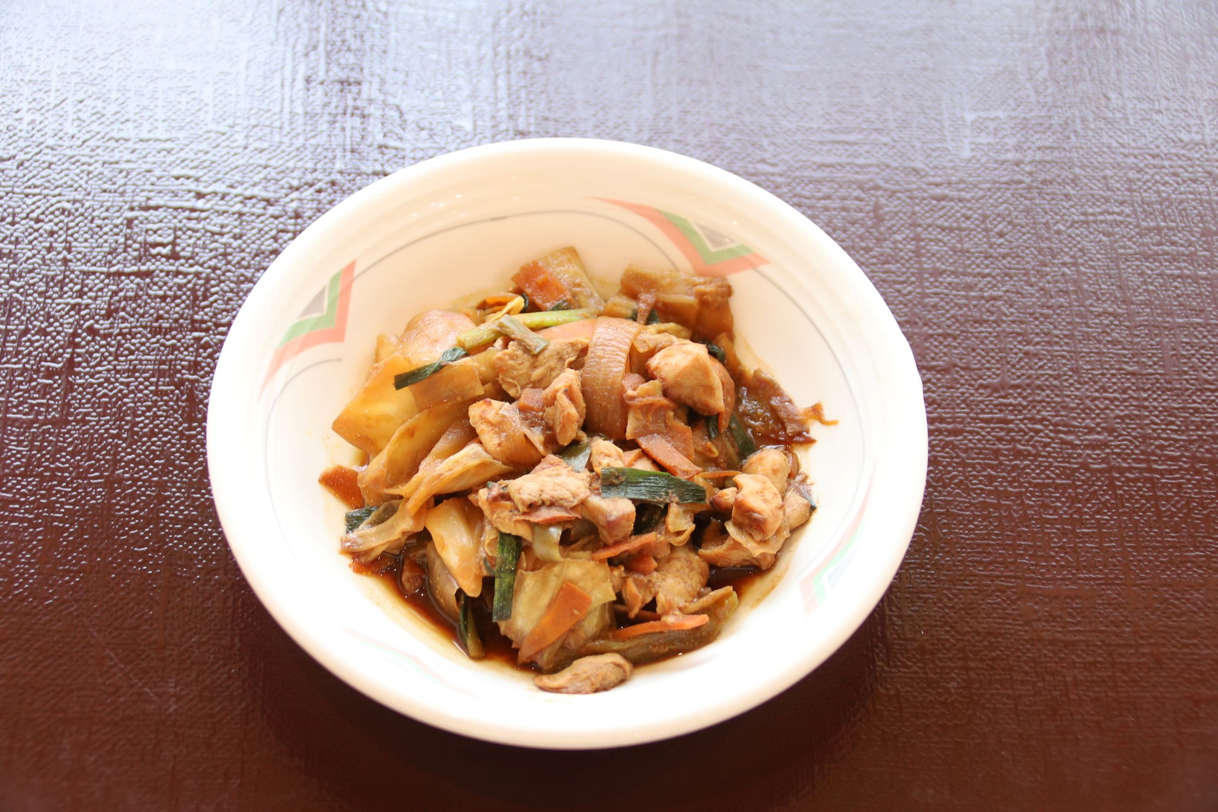 4月27日（月）昼食A食
鶏（けい）ちゃん（鶏肉と野菜の濃厚味噌炒め）