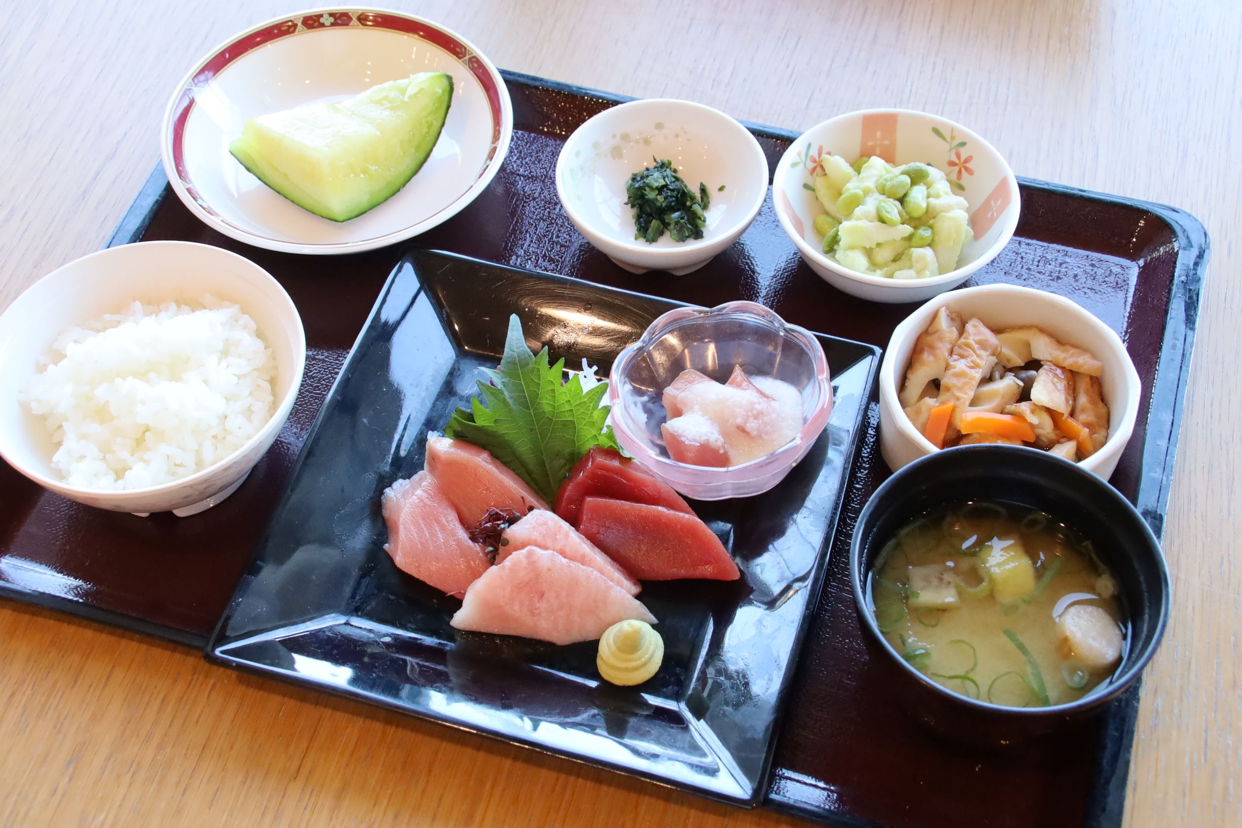５月１９日（火）
夕食特別食　まぐろ尽くし