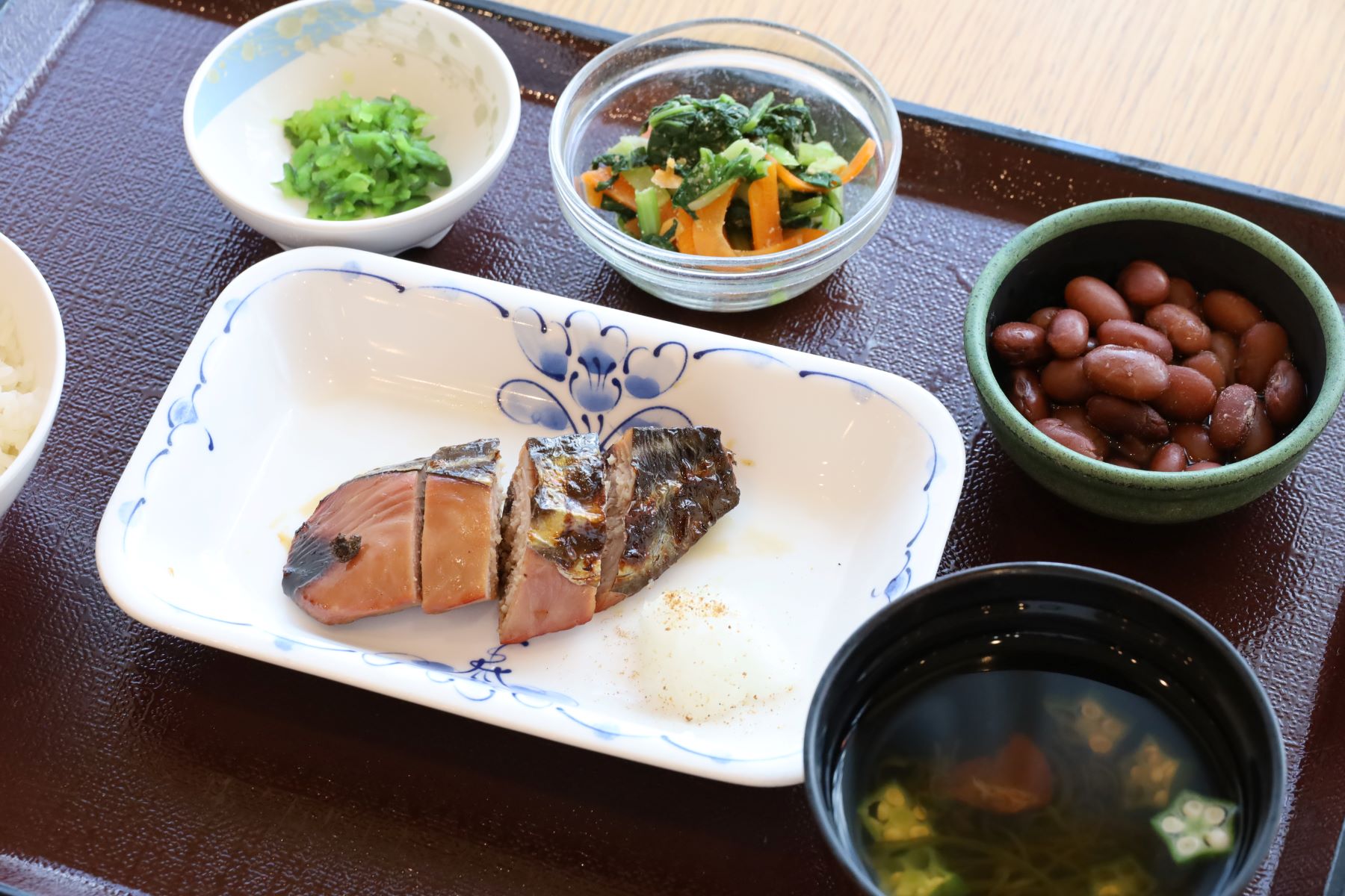 ９月17日（木）昼食	
A食　カツオの照り焼き　山椒おろし添え