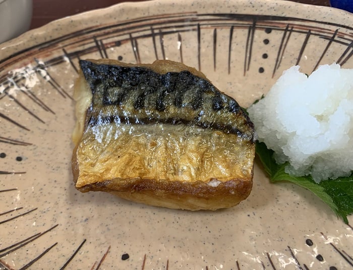 【昼食】サバの塩焼き
