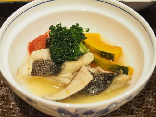 スズキのワイン蒸し