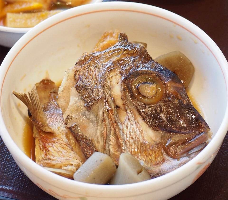 B・・・鯛のアラ炊き