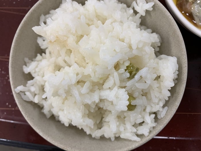 【昼食】シェフスペシャルメニュー～えんどう豆ご飯～