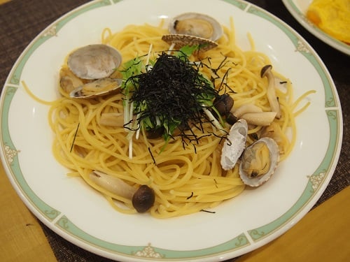 A：あさりときのこのスープパスタ