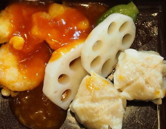 海老チリ焼売添え