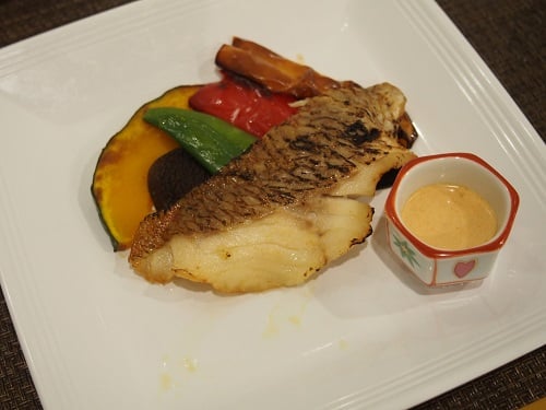 A食：鯛のポワレ～アメリケーヌソース～
