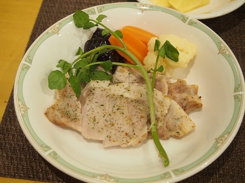 A食：ローストポーク
