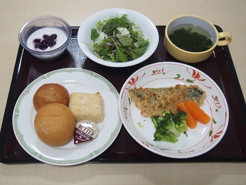 A食：鯵の香草焼き