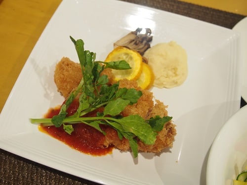 A食：チキンカツトマトソース