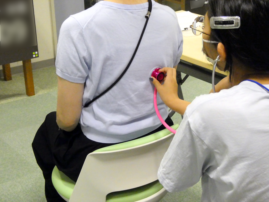 親子で楽しむメディカルフェスティバル2024 内視鏡検査生検体験