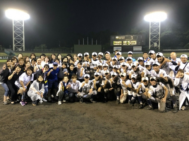 高校野球最後の試合後に。同じ釜の飯を食べたチームメイトとそのご父兄で集合。