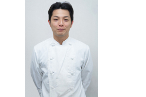 食事サービス課　村井哲也